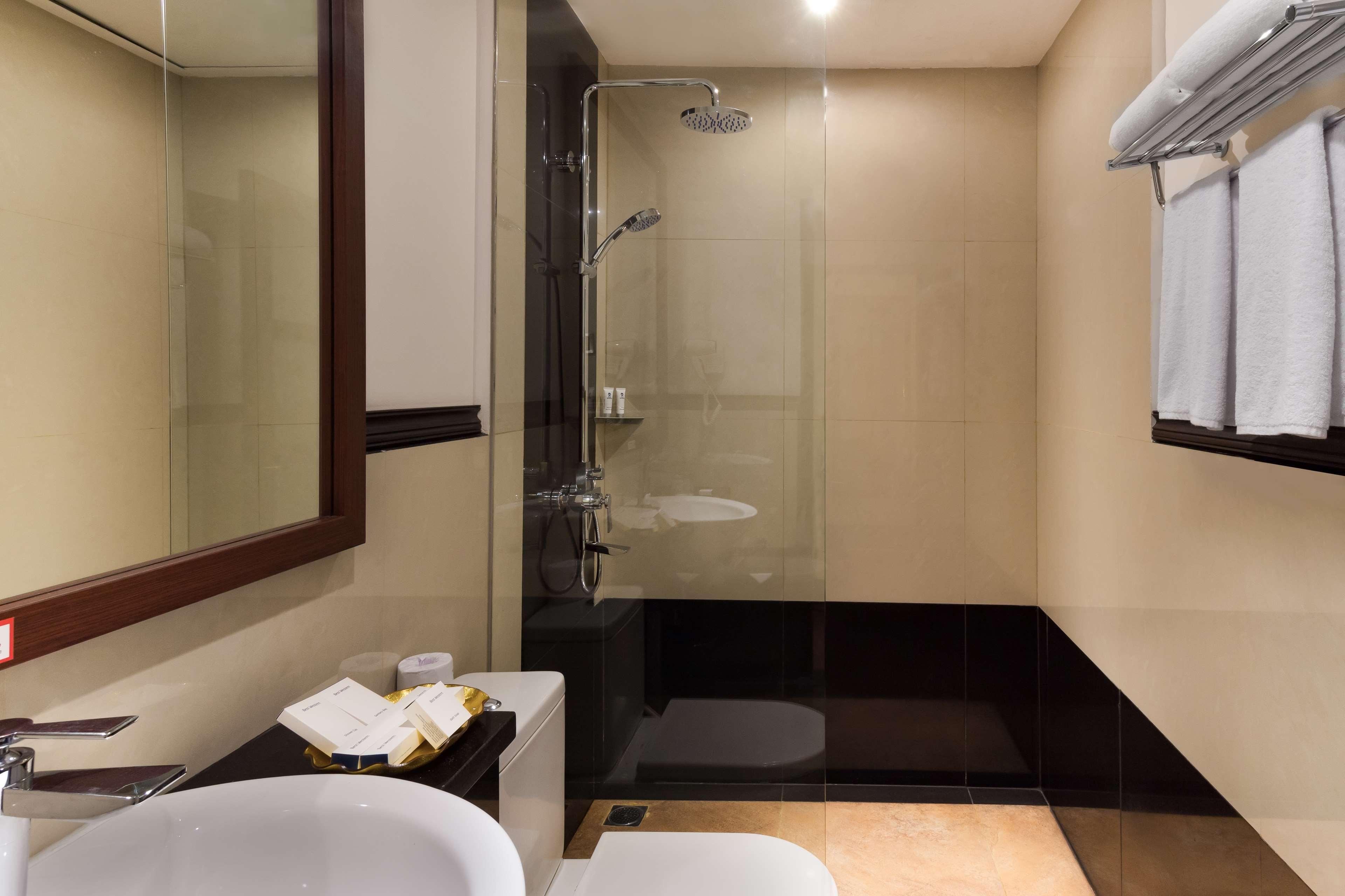 Best Western Senayan Джакарта Екстериор снимка