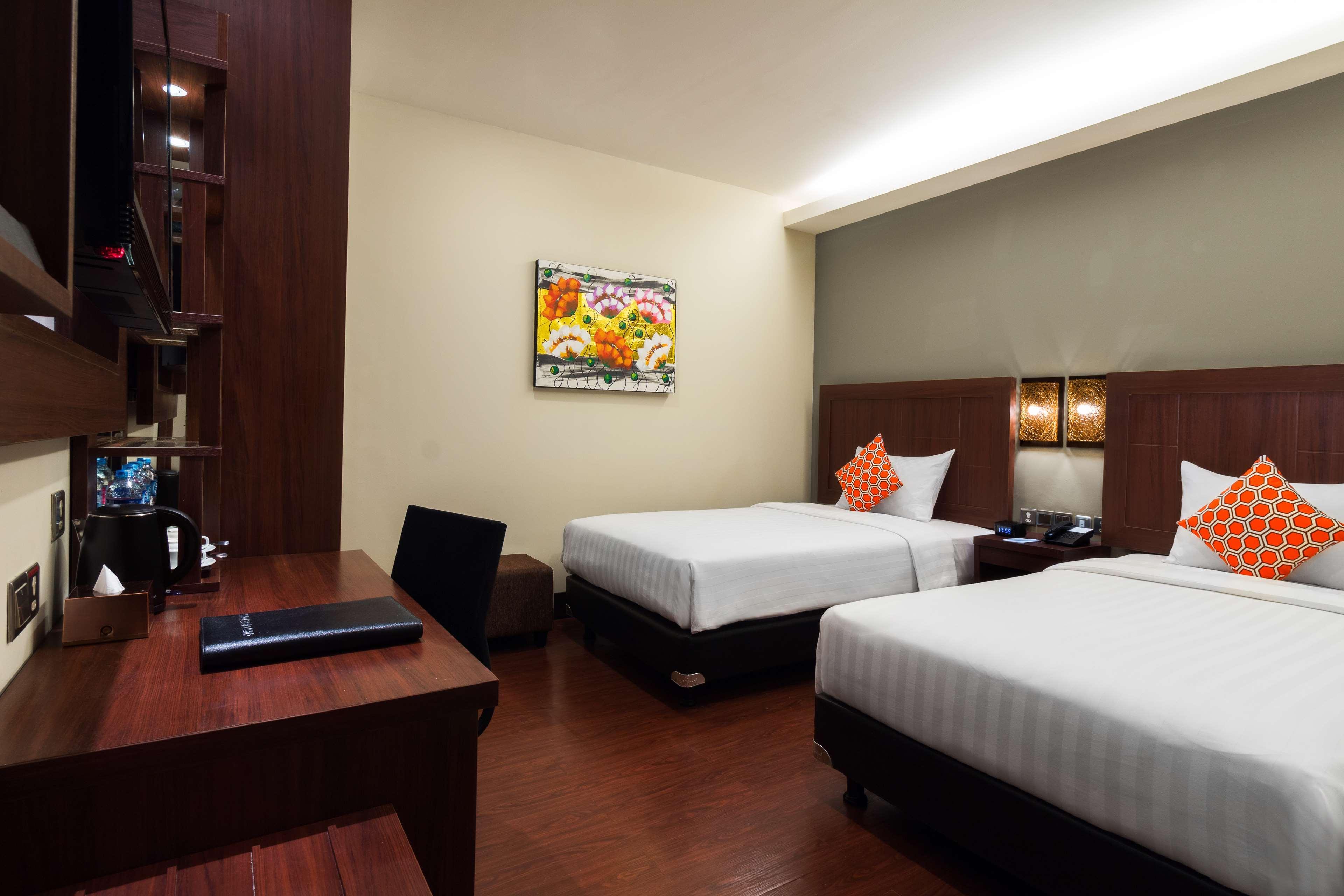 Best Western Senayan Джакарта Екстериор снимка