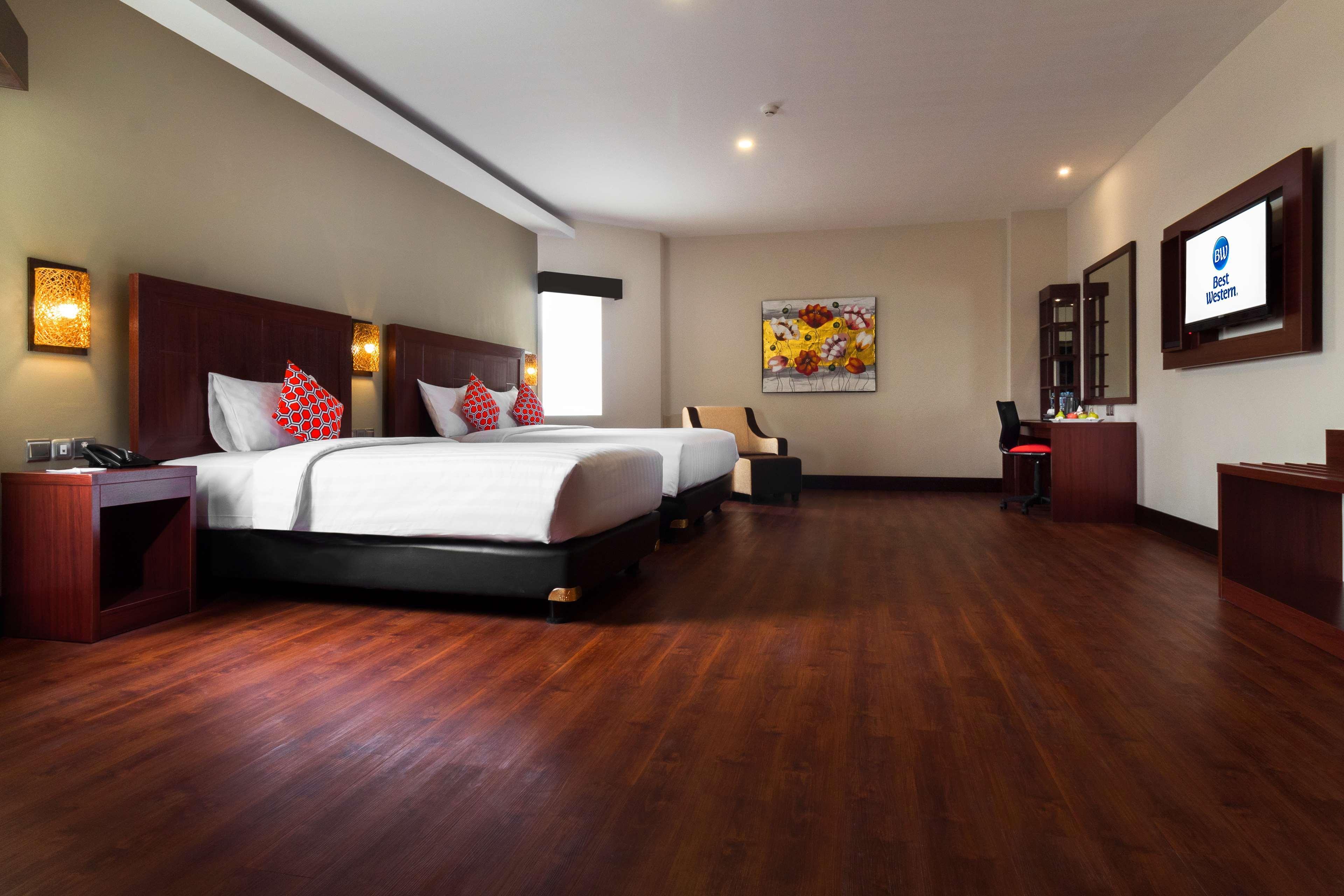 Best Western Senayan Джакарта Екстериор снимка