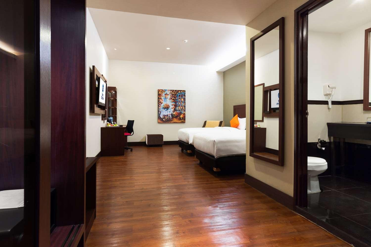 Best Western Senayan Джакарта Екстериор снимка