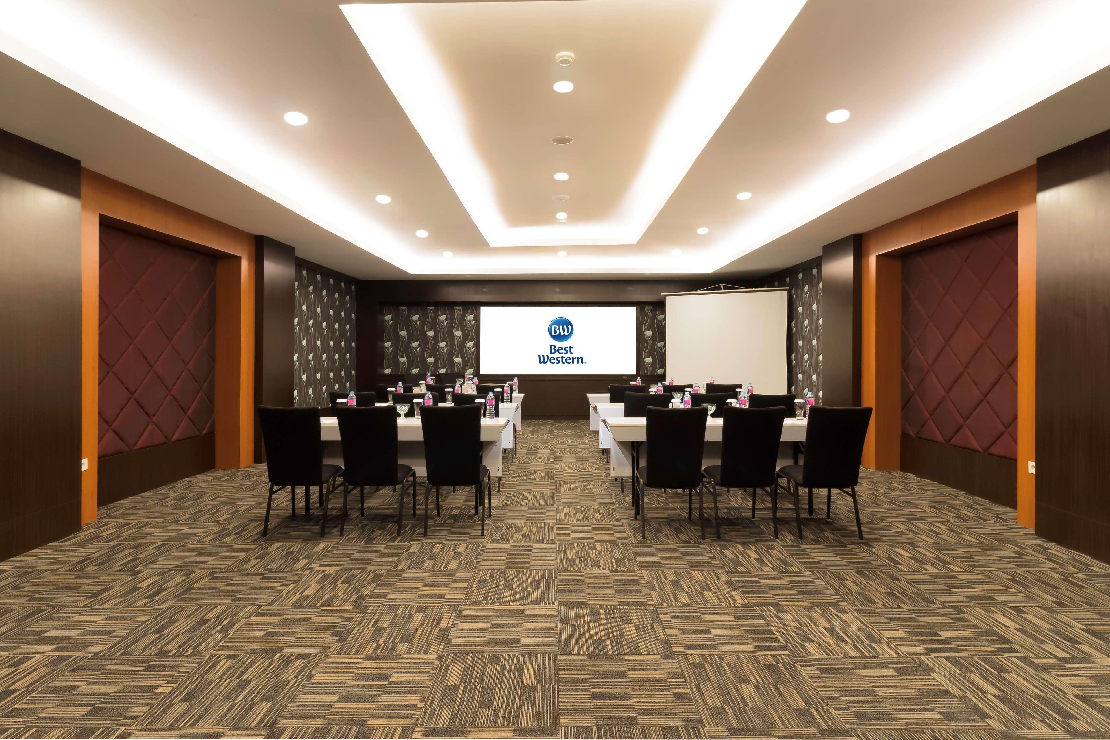 Best Western Senayan Джакарта Екстериор снимка